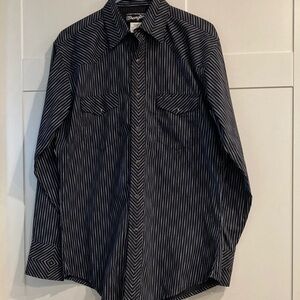 Wrangler Men's Black and White Striped Casual Shirt